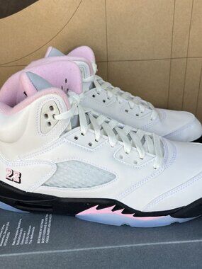 NEW Nike Air Jordan 5 Retro GS Soft Pink HQ7980-102 Size 5.5Y / Women Sz 7